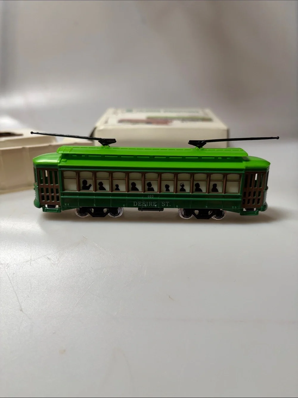 2 CLASSIC STREETCARS HO SCALE SAN FRANCISCO CABLE CAR & DESIRE ST TROLLEY- New